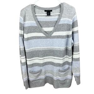 NWOT Tahari Gray, White and Blue Stripe Pullover Pockets V-Neck Sweater Size L